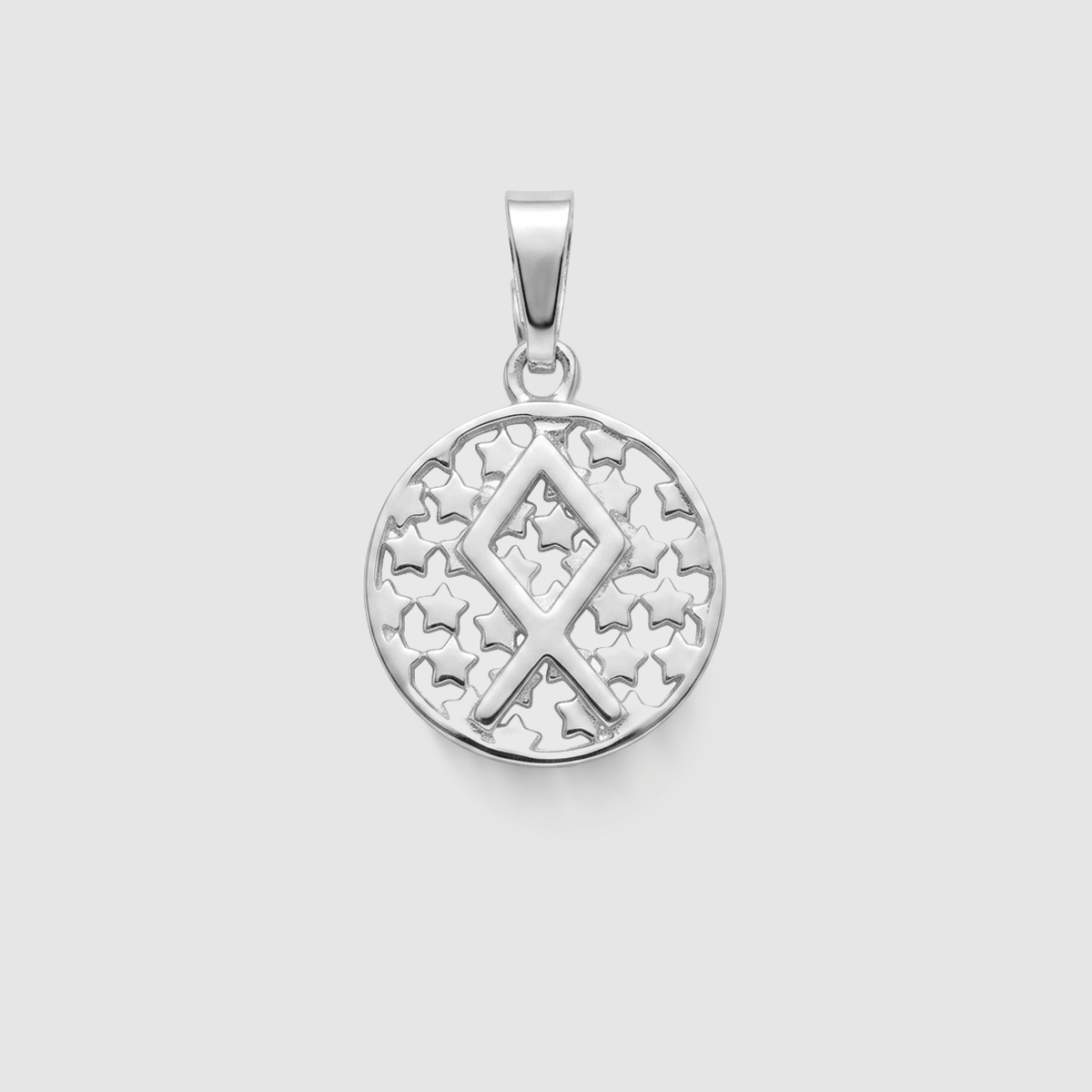 Othila Round Pendant - The 4 Harts