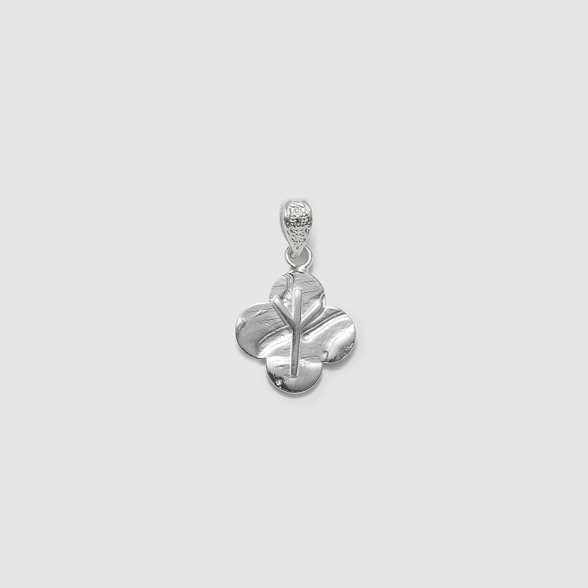 Algiz four leaf clover pendant - The 4 Harts
