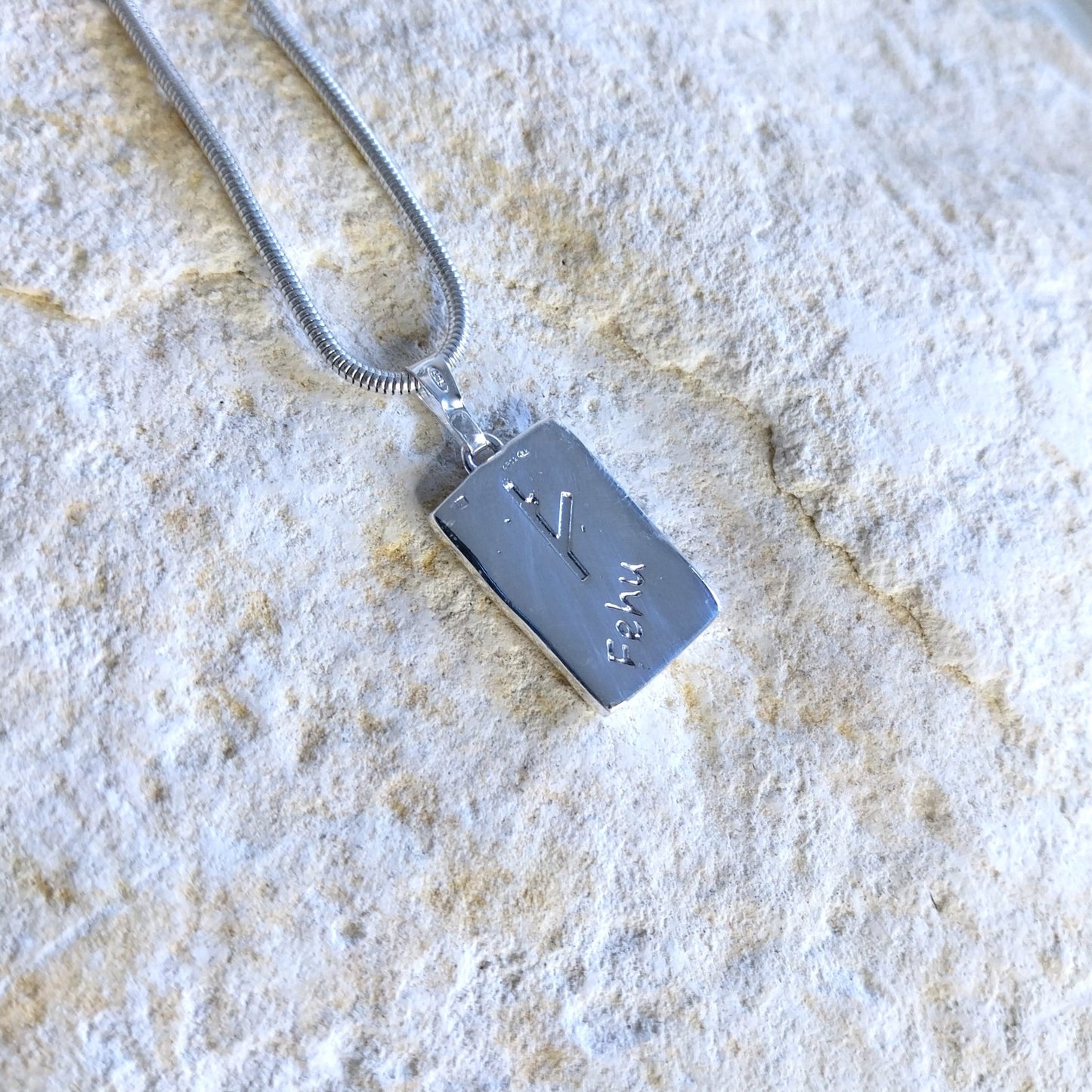 Fehu Pebble Rune - The 4 Harts