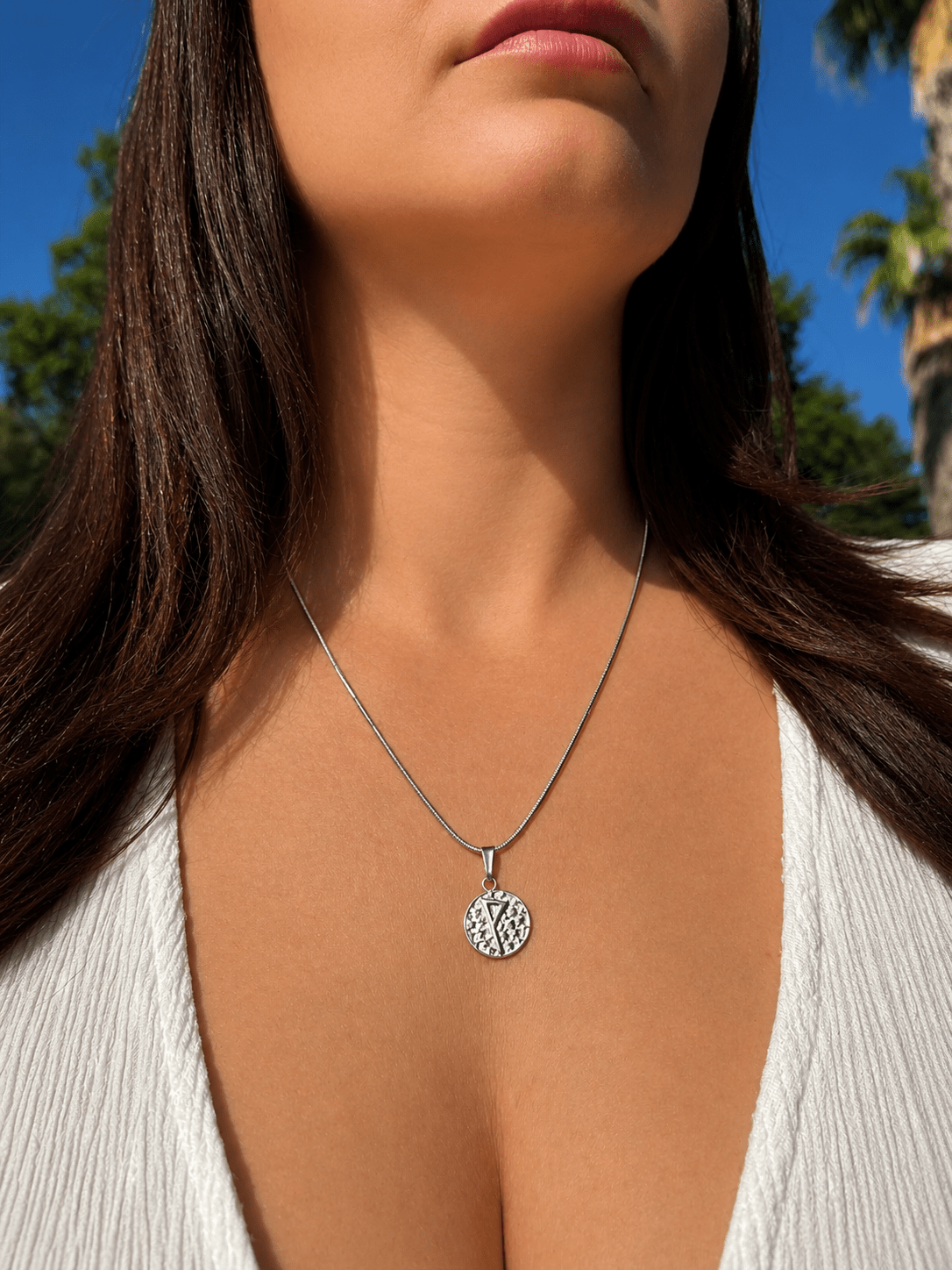 Wunjo Round Pendant - The 4 Harts